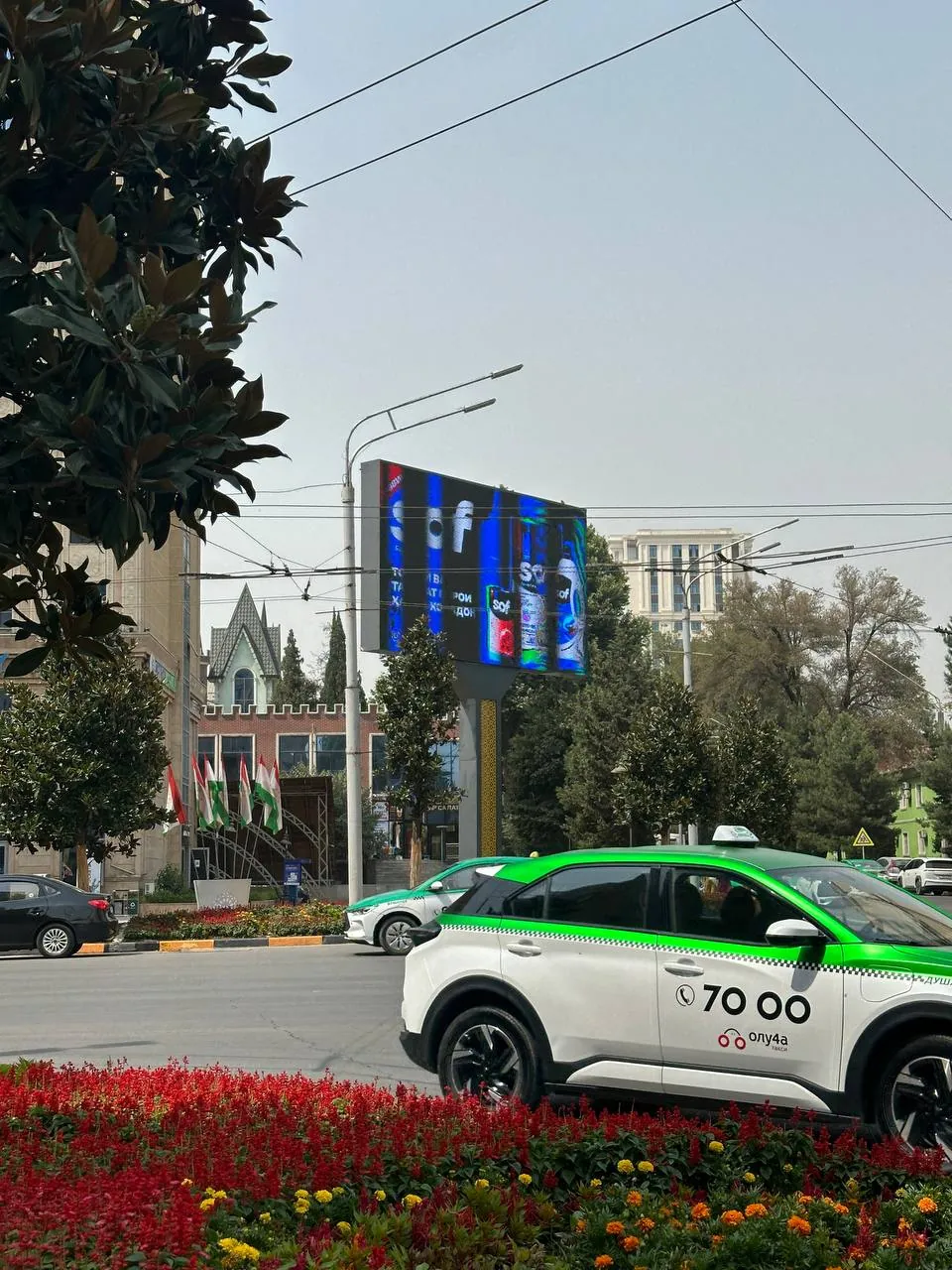 Душанбе, пр. С. Айни 69, перекресток поворот на Аэропорт