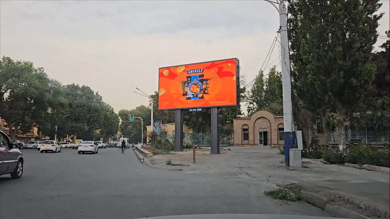Худжанд, проспект Сомони+ул. Гагарина (рядом с гостиницей Эхсон)